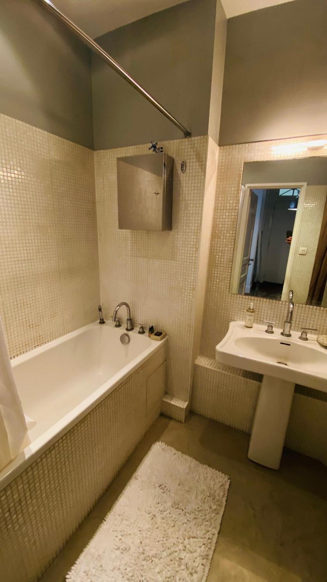 Villa Lepic, Luxury Flat In Montmartre With Private Terrasse-Appartement Entier 파리 외부 사진